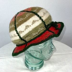 Hand Crafted Wool / Crochet Cloche Bucket Hat Strawberry Shortcake Style…